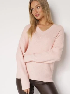 Jasnoróżowy Sweter z Domieszką Kaszmiru z Dekoltem w Serek Feralaine