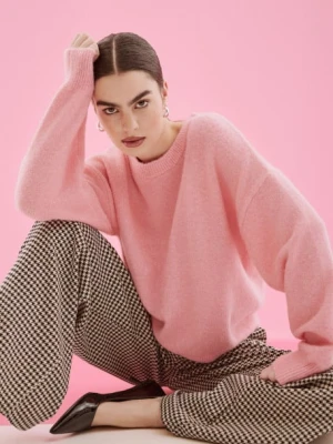 Jasnoróżowy sweter z półokrągłym dekoltem Greenpoint