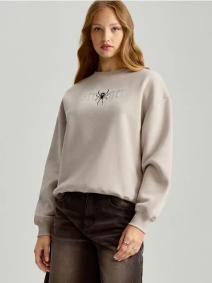 Jasnoszara bluza crewneck z nadrukiem Stronger House