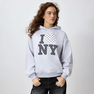 Jasnoszara bluza z kapturem i aplikacją I LOVE NY House jasnoszary