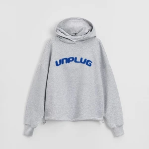 Jasnoszara bluza z napisem Unplug House