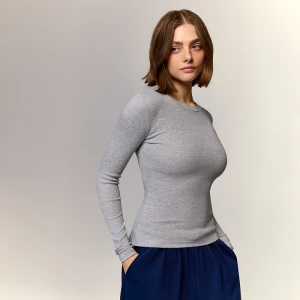 Jasnoszara koszulka basic z długim rękawem House