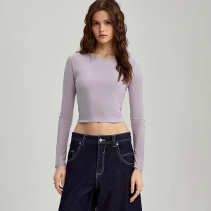 Jasnoszara koszulka z długim rękawem i wycięciem na plecach House