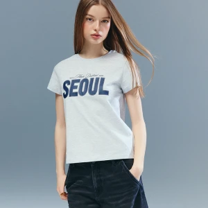 Jasnoszara koszulka z nadrukiem Seoul House