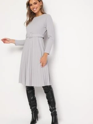 Jasnoszara Sukienka Midi z Plisowaną Spódnicą i Paskiem Ondinetta