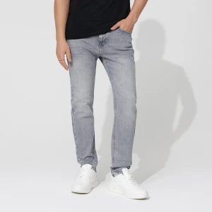 Jasnoszare jeansy carrot fit House