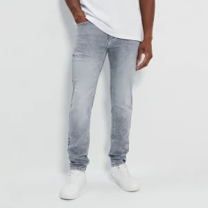 Jasnoszare jeansy slim fit House