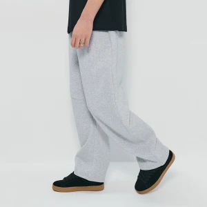 Jasnoszare spodnie barrel fit House