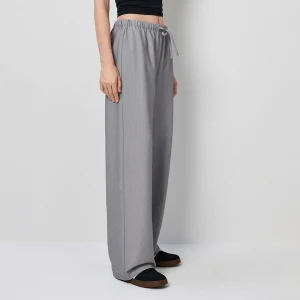 Jasnoszare spodnie wide leg na gumce House