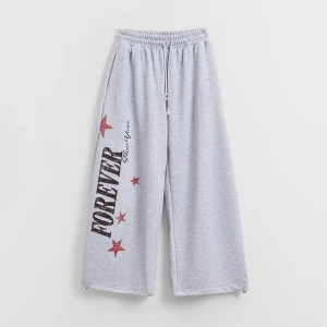 Jasnoszare spodnie wide leg z nadrukiem Forever New York House