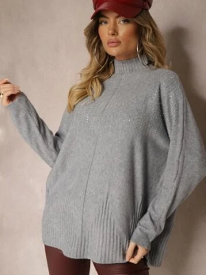 Jasnoszary Golf o Kroju Oversize z Eleganckim Cyrkoniowym Zdobieniem przy Dekolcie Melirra j&x