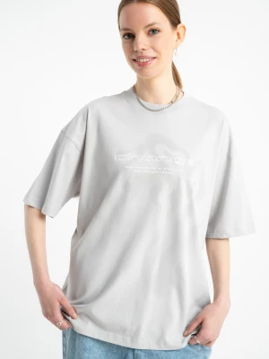 Jasnoszary t-shirt z autorską grafiką z przodu Reporter