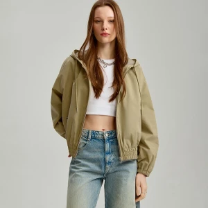 Jasnozielona kurtka przejściowa z kapturem House