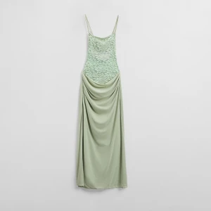 Jasnozielona sukienka maxi z koronkową wstawką House