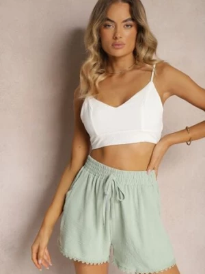 Jasnozielone Szorty o Luźnym Kroju z Bawełną i Wiskozą Wykończone Koronką i Gumką w Talii Zalivia airisa