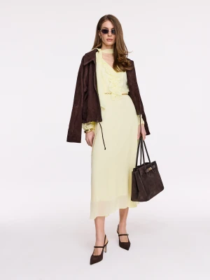 Jasnożółta sukienka midi z wiskozy z żabotem TARANKO