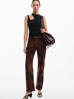 JEANS Z NADRUKIEM Desigual