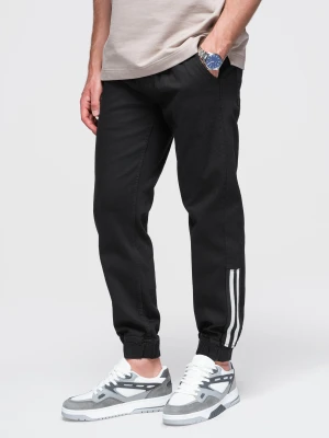 Jeansowe joggery męskie z lampasami – czarne V2 - Rozmiar: M Ombre Clothing