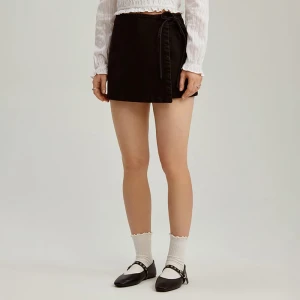 Jeansowe spódnico-spodenki z wiązaniem czarne House