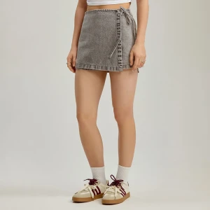 Jeansowe spódnico-spodenki z wiązaniem szare House