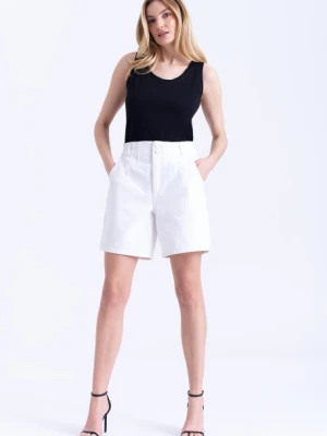 Jeansowe szorty w białym kolorze Greenpoint