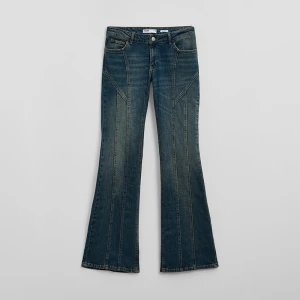 Jeansy bootcut fit z ozdobnymi przeszyciami House indigo jeans