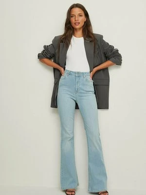 Jeansy Bootcut NA-KD