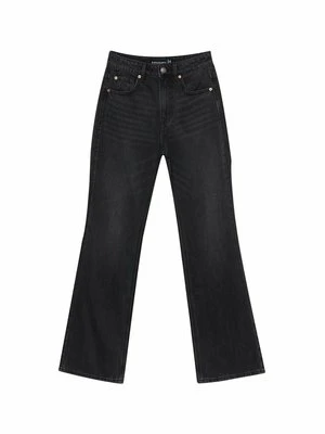 Jeansy Bootcut Stradivarius