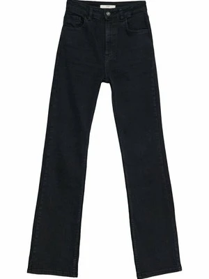 Jeansy Bootcut Stradivarius