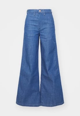 Jeansy Bootcut Wrangler