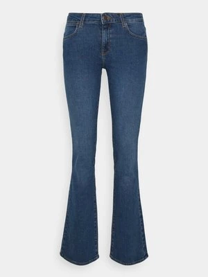 Jeansy Bootcut Wrangler