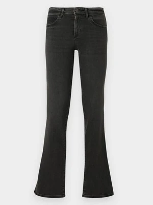 Jeansy Bootcut Wrangler
