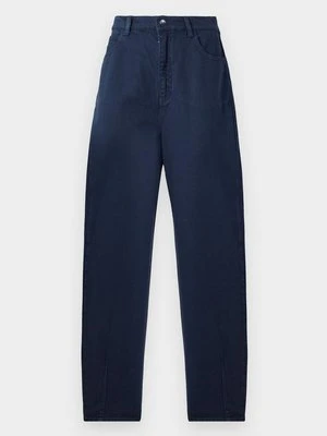 Zdjęcie produktu Jeansy damskie mom fit Emporio Armani