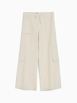 Jeansy Dzwony Bershka