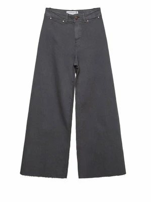 Jeansy Dzwony Stradivarius