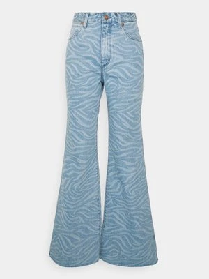 Jeansy Dzwony Wrangler