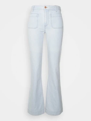 Jeansy Dzwony Wrangler jasnoniebieski denim