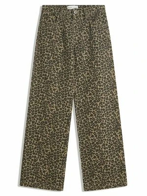 Jeansy loose fit Bershka
