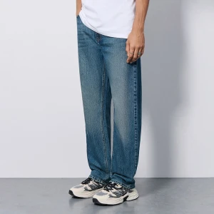 Jeansy loose fit niebieskie House