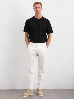 Jeansy model Accilo zwężane Marc O'Polo bílá
