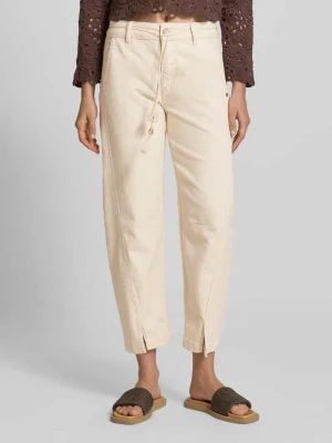 Jeansy o fasonie barrel z wiązanym paskiem Buena Vista