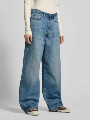 Jeansy o kroju baggy z 5 kieszeniami Weekday