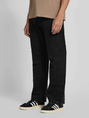 Jeansy o kroju barrel fit z czystej bawełny z kieszeniami z tyłu REVIEW