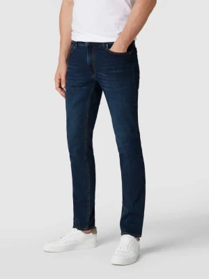 Jeansy o kroju modern fit z dużym dodatkiem streczu model ‘Chuck’ — ‘Hi Flex’ BRAX