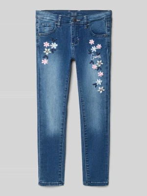 Jeansy o kroju skinny fit z haftami Guess
