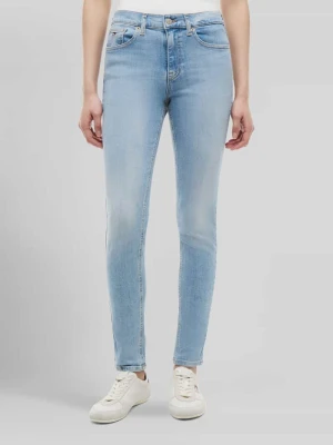jeansy o kroju skinny fit z mieszanki bawełny model 'NORA' Tommy Jeans Jasnoniebieski