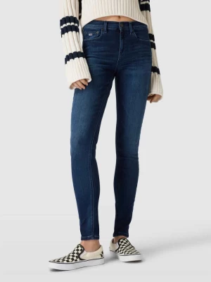 Jeansy o kroju skinny fit z wyhaftowanym logo model ‘NORA’ Tommy Jeans