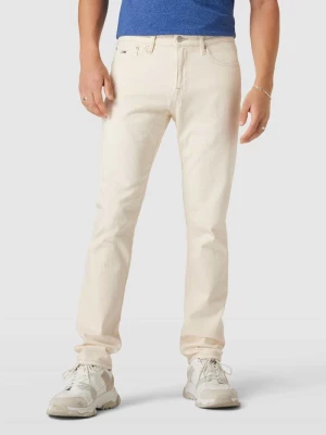 Jeansy o kroju straight fit z detalami z logo model ‘SCANTON’ Tommy Jeans