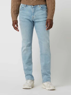 Jeansy o kroju Straight Fit z dodatkiem streczu REVIEW