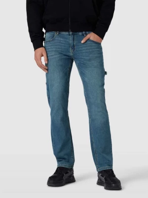 Jeansy o kroju straight leg fit z naszywką z logo model ‘Carpenter’ Urban Classics